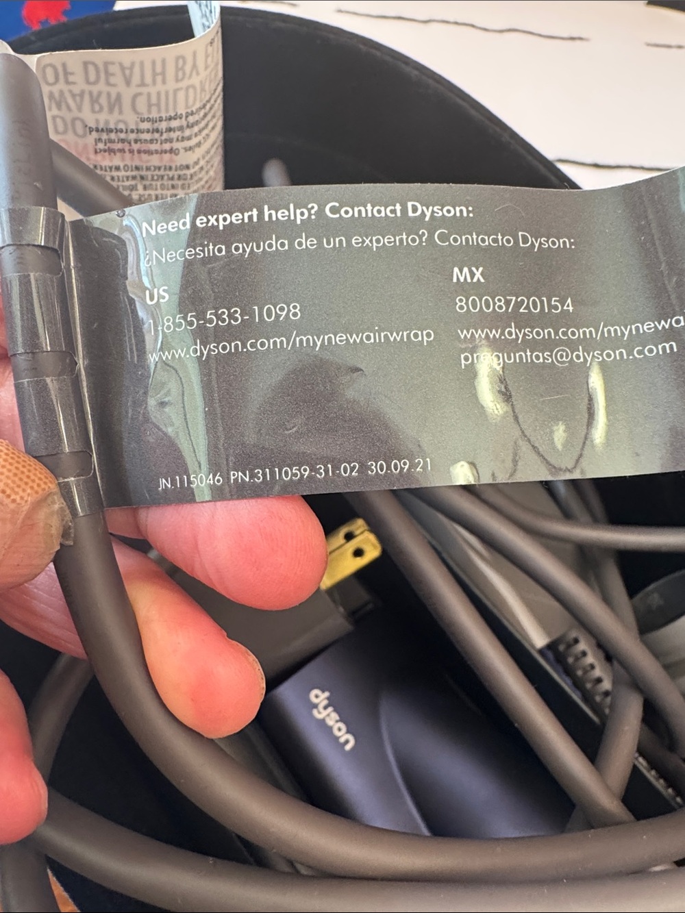 Dyson Airwrap I.d. , Multi Styler & dryer in Black Oval Case. Blue/Copper. NIB - Picture 13 of 13